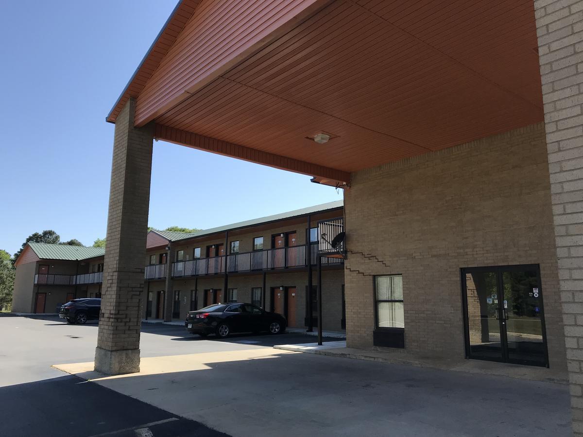 沃伦克莱蒙特套房酒店 Warren 外观 照片